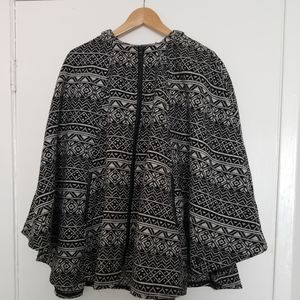 WildFlower Poncho (Aztec print)